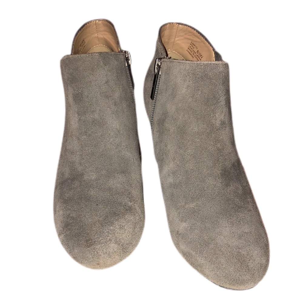 H by Halston Anna Grey Genuine Suede Heeled Bootie Zipper Detail SZ 6.5 W